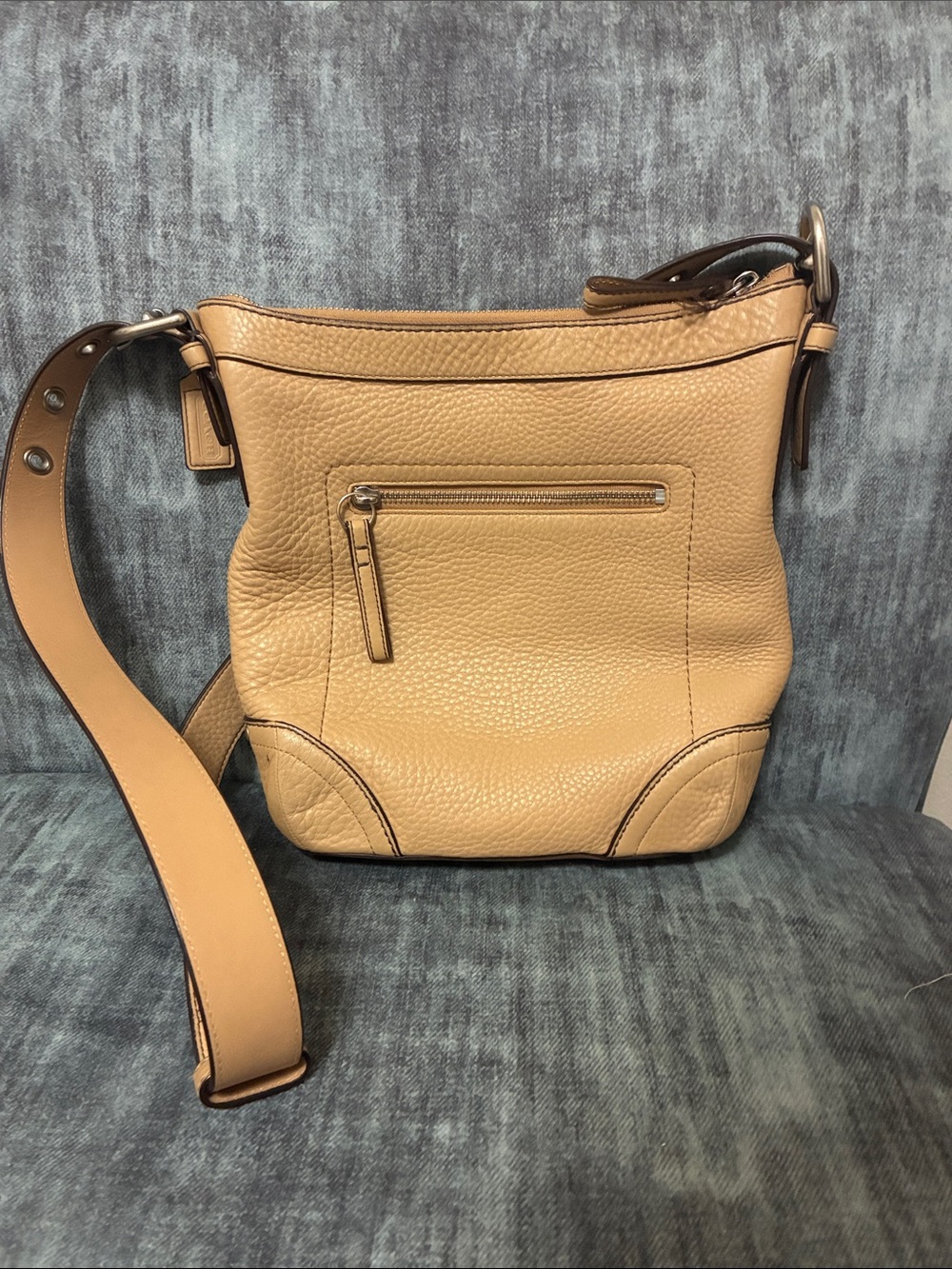 Coach cream pebbled leather shoulder bag